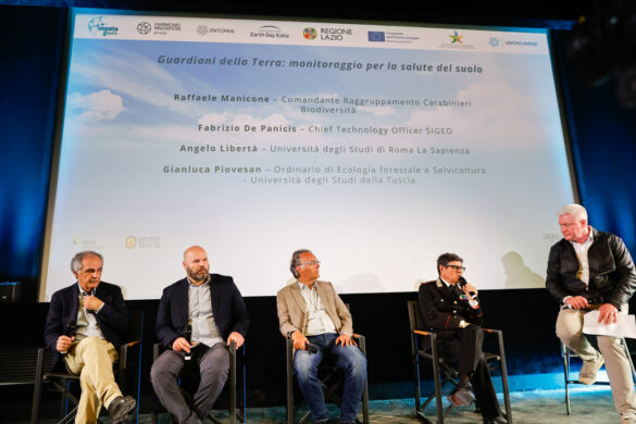 Il panel "Guardiani della Terra: monitoraggio per la salute del suolo"